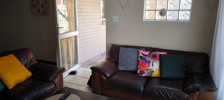 5 Bedroom Property for Sale in Bridgetown Western Cape